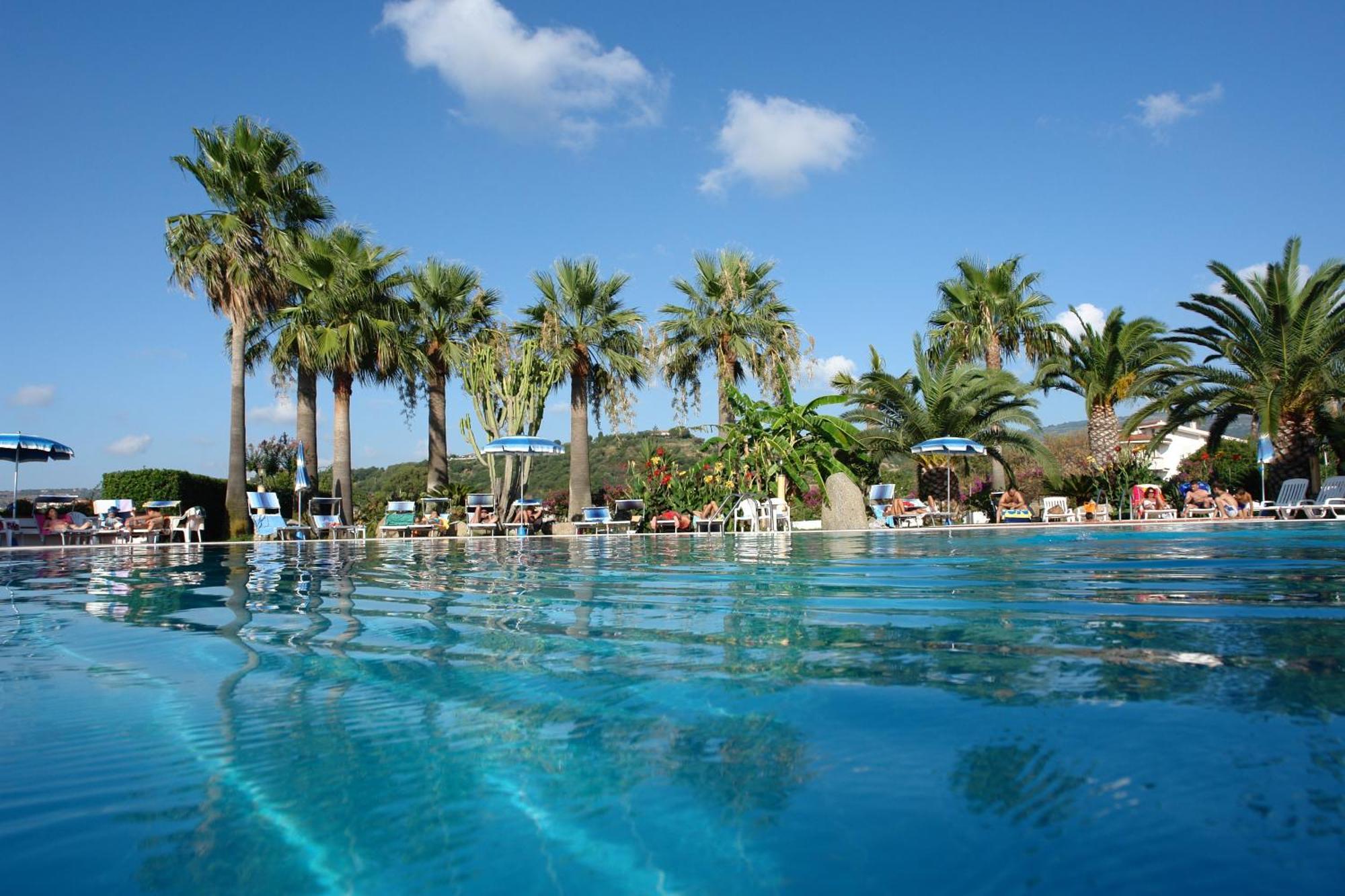 Hotel Residence Costa Azzurra Капо-Ватикано Экстерьер фото