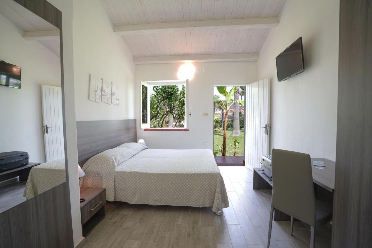 Hotel Residence Costa Azzurra Капо-Ватикано Экстерьер фото